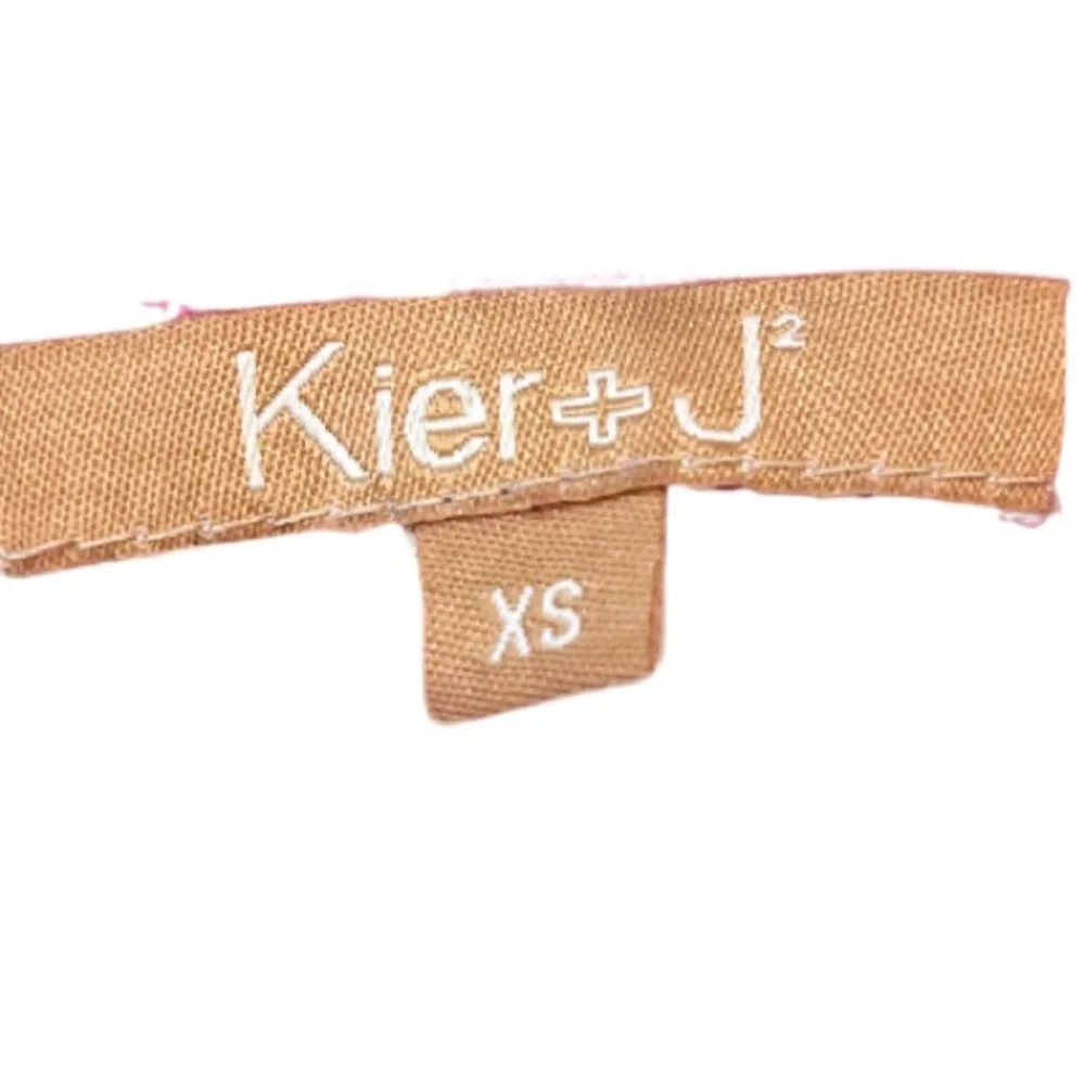 Kier + J Cableknit V-Neck Slim Fit Cashmere Sweater | Hot Pink | Size XS